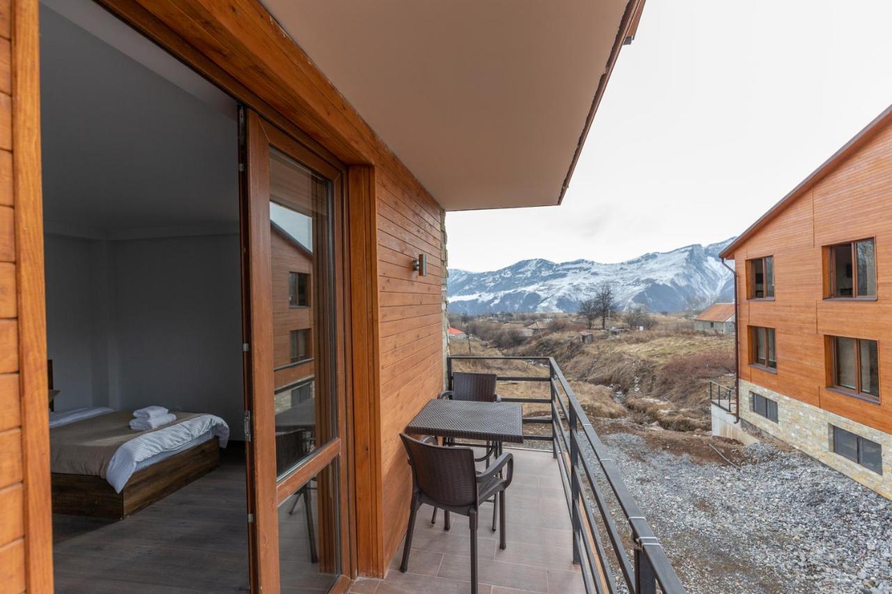 Pine Chalets By Ka Group Гудаури Екстериор снимка